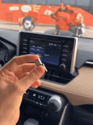 Wireless Car Play Adapter - The Emirates